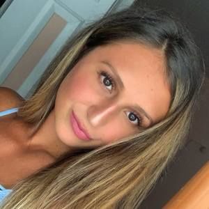 Meet your Posher, Caitlyn